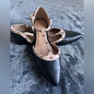 Report studded flats